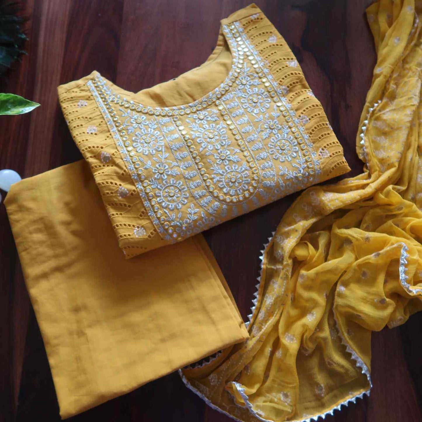 Cutwork Floral Embellished Suit Set (3 Piece)